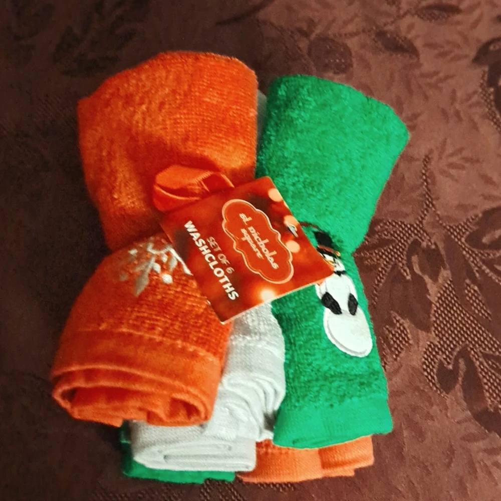St. Nicholas Square 100% Cotton Holiday Washcloths (Set of 6)